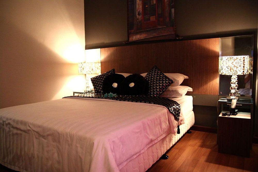 Arenaa Deluxe Hotel Малакка Экстерьер фото