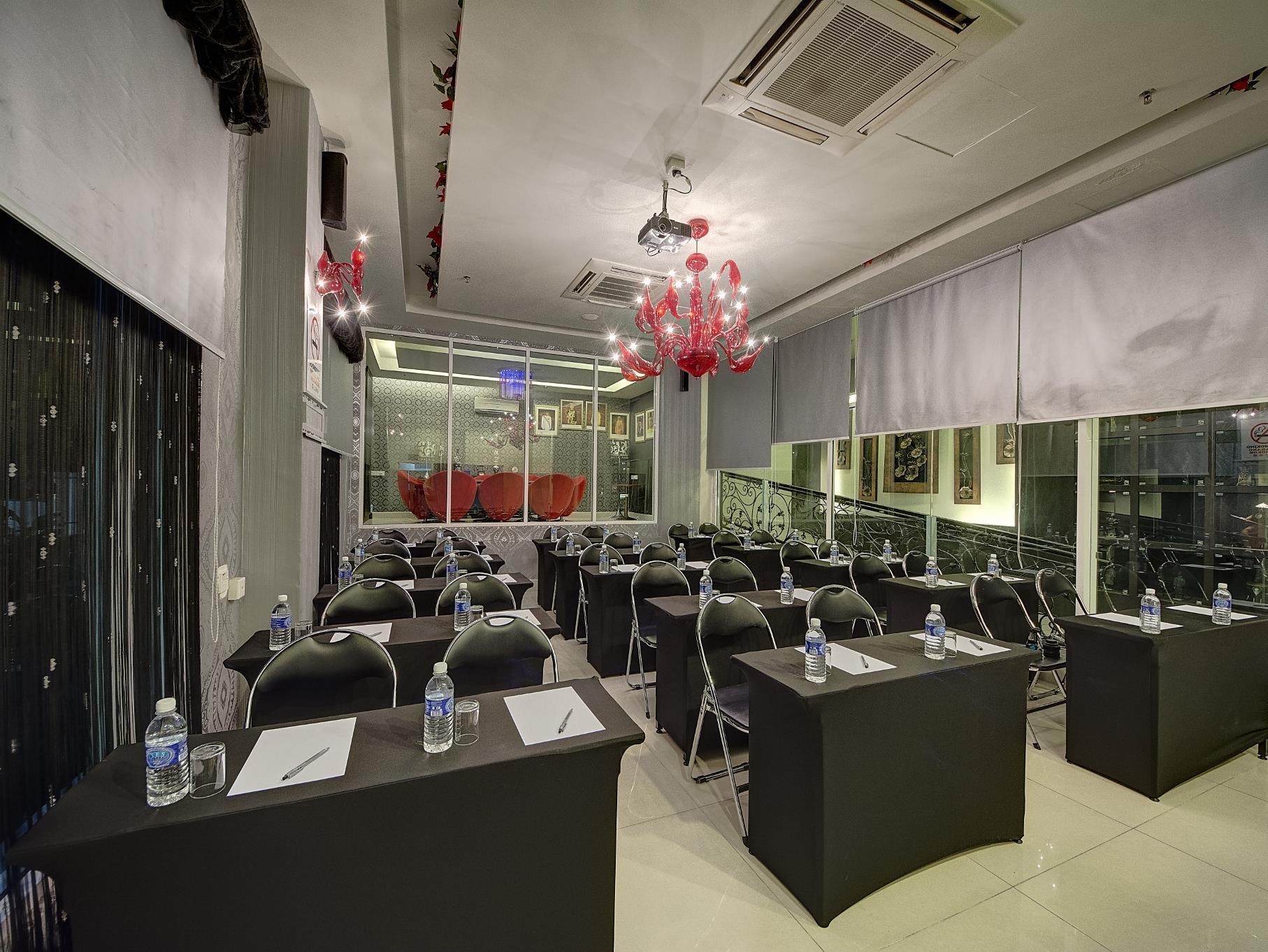 Arenaa Deluxe Hotel Малакка Экстерьер фото